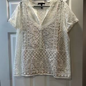 Preowned in great condition BCBG Max Azria white lace blouse